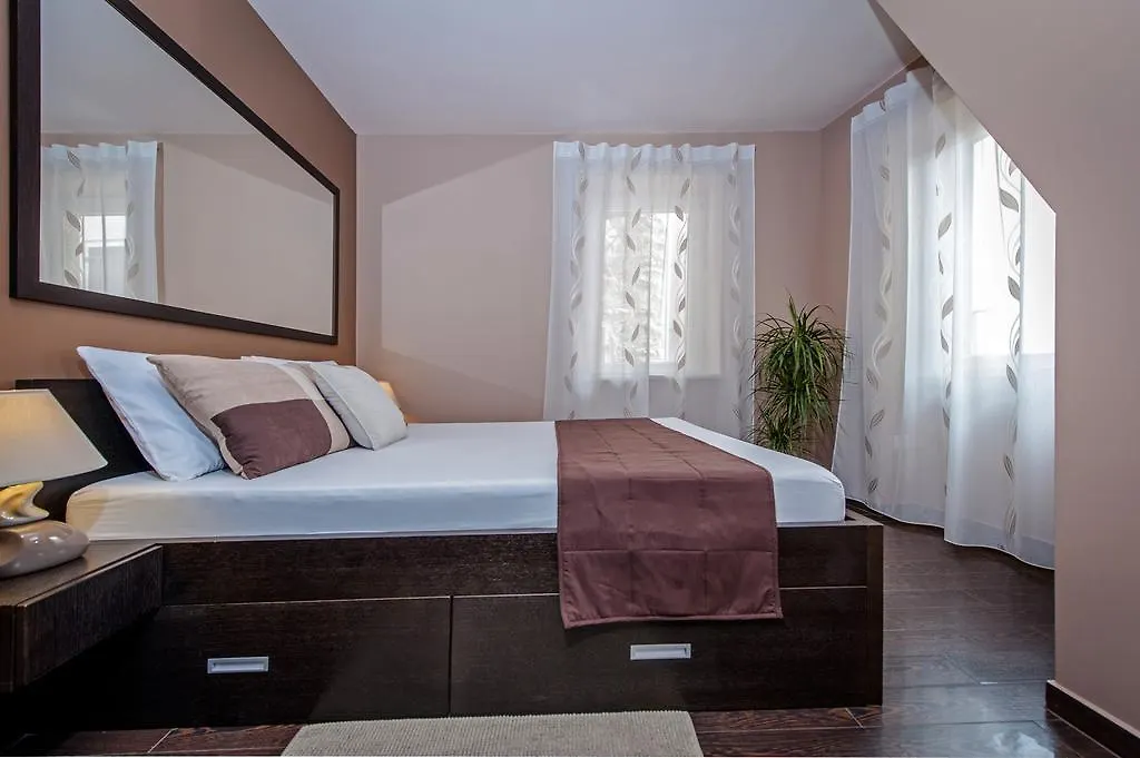Apartments Casa Dekic Ровинь